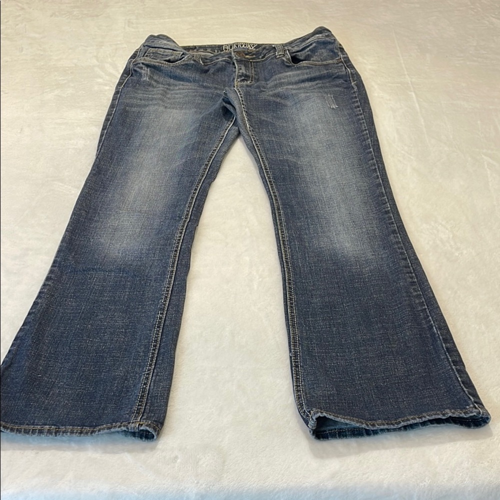 REFUGE RUNWAY EVERYDAY BOOT SIZE 8 R Women's Blue Jeans